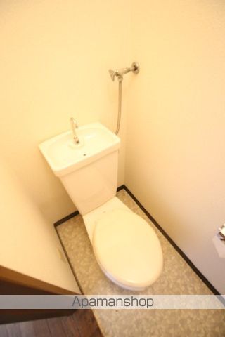 地下鉄東豊線 栄町駅 徒歩9分 3階建 築34年のトイレ写真