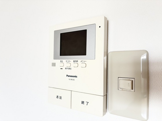 セキュリティ　モニター付きインターホン