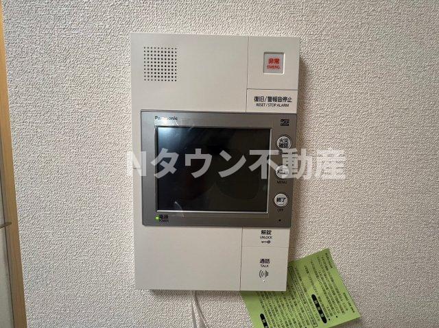 セキュリティ　モニター付きインターフォンです。