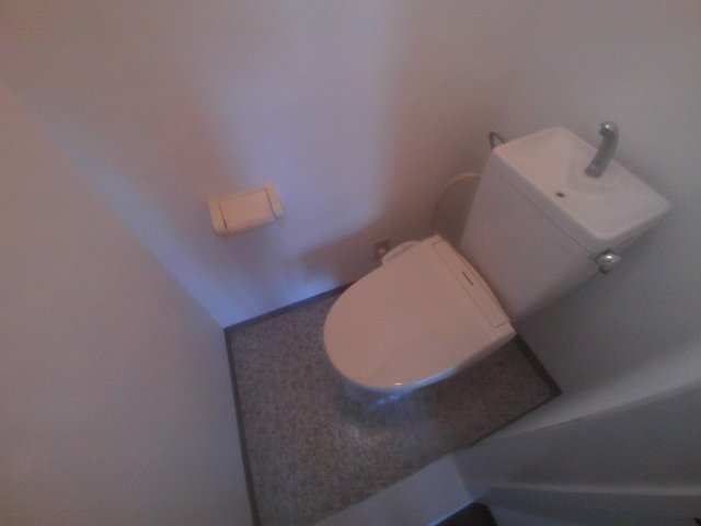 上ノ丸テラスハウスのトイレ写真