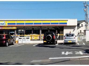 コンビニ　ミニストップ掛川下俣南店（コンビニ）まで690m