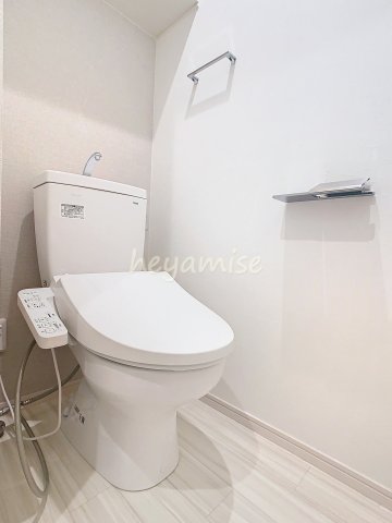 トイレ　※同系型の写真になります。