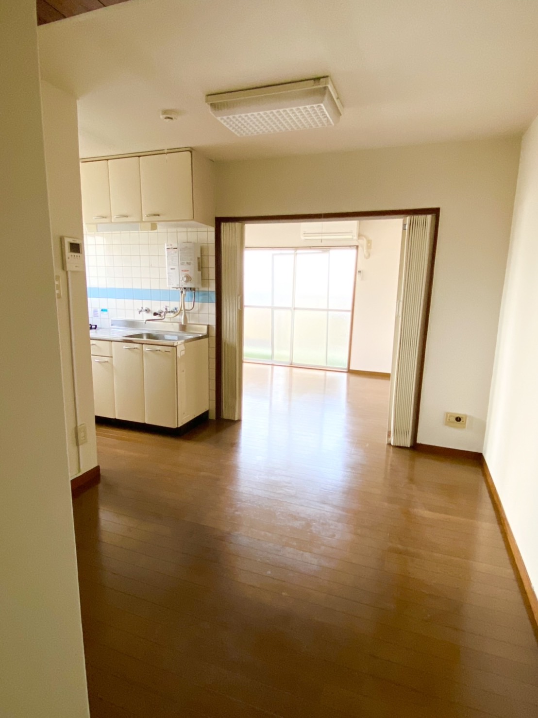 岸岡マンションの内装写真