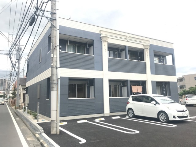 建物外観　駅まで徒歩10分！オートロック完備で防犯面も安心です。