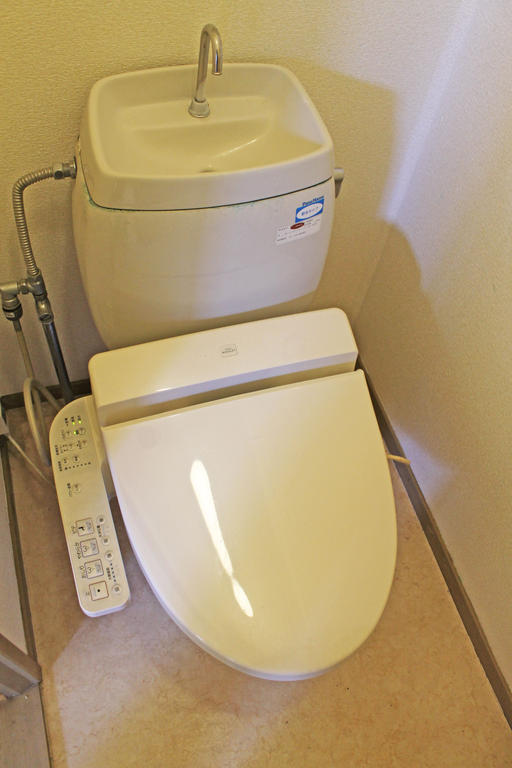 トイレ　ウォシュレット