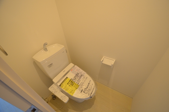 ＪＲ山陽本線 広島駅 徒歩11分 10階建 築11年のトイレ写真