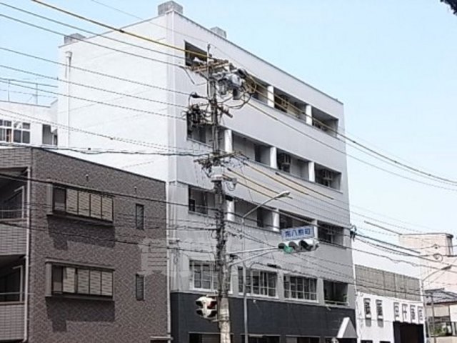 名古屋市中川区南八熊町のマンションの建物外観