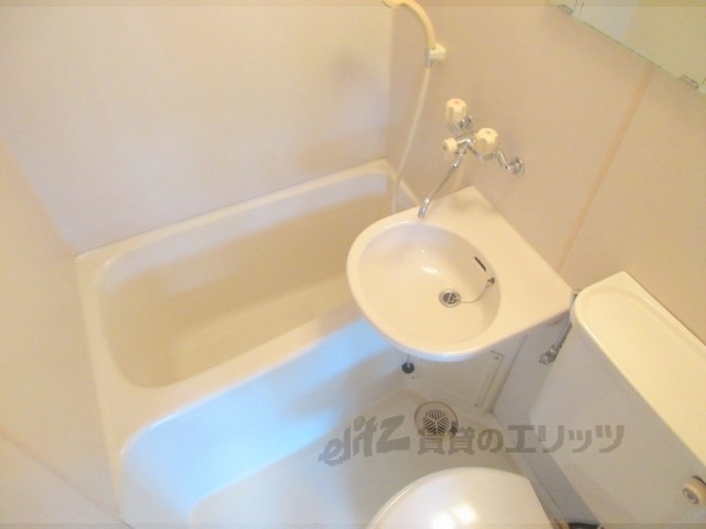 バス・シャワールーム　バス