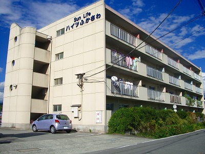 韮崎市若宮のマンションの建物外観