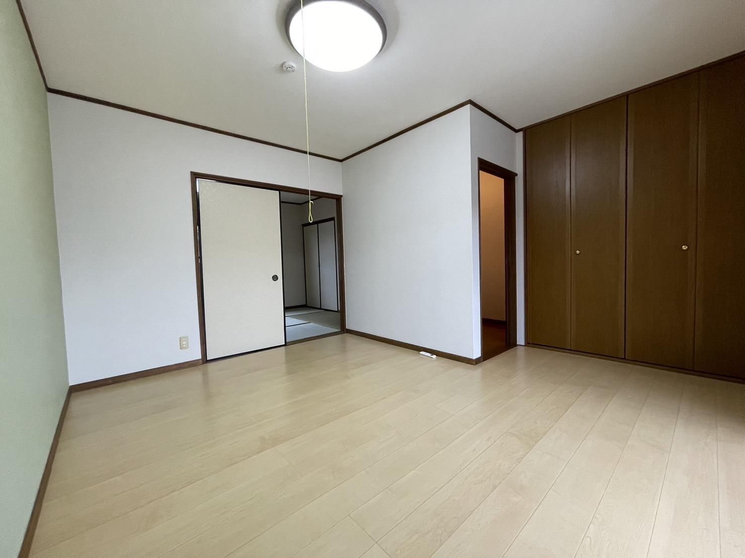 キッチン　7.3帖洋室(写真は別のお部屋の室内です)