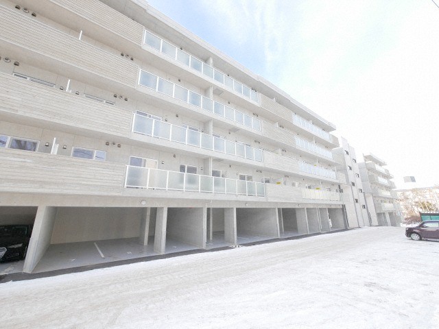 北海道札幌市豊平区平岸一条６（マンション）の賃貸物件の外観