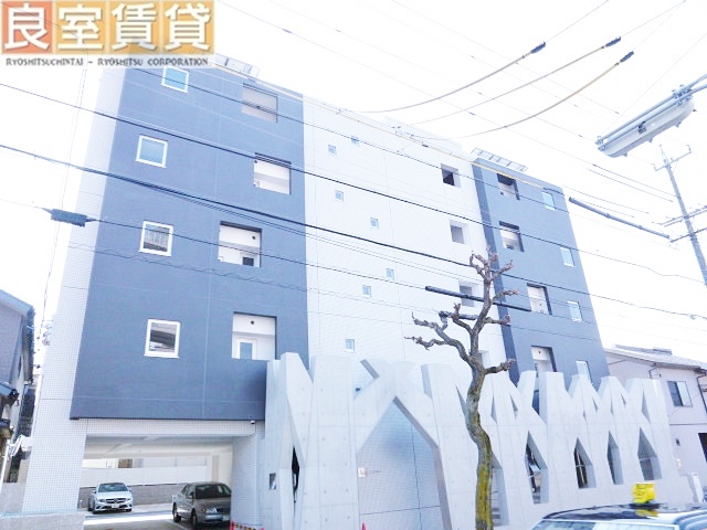 名古屋市昭和区村雲町のマンションの建物外観