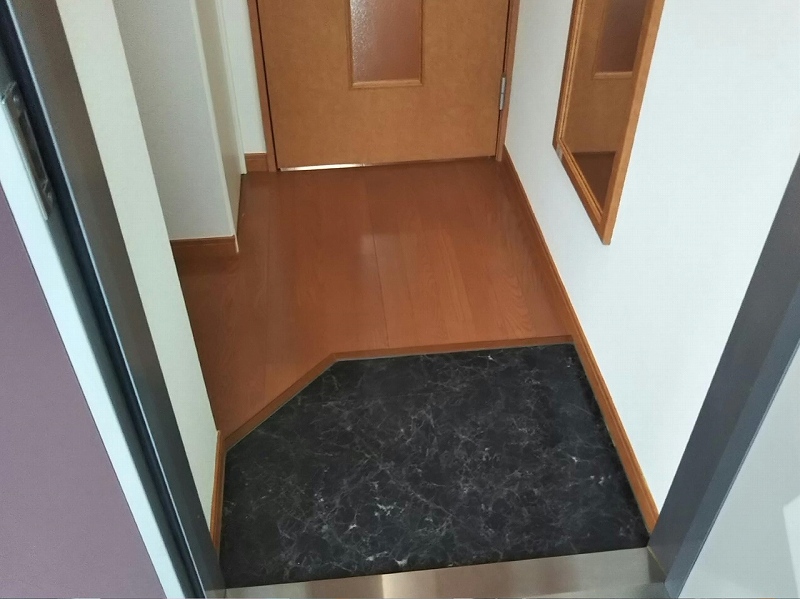 玄関　※写真と現物が異なる場合は現物を優先いたします。