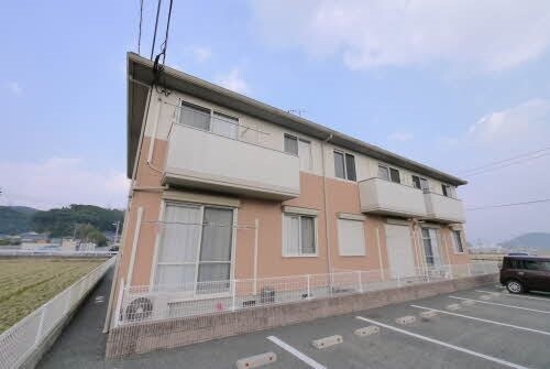 ヴィサージュ本城Cの建物外観