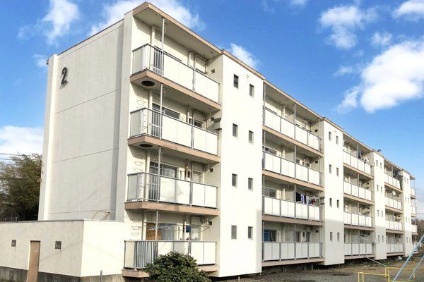 【富士市天間のマンションの建物外観】