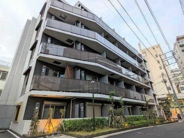 【新宿区山吹町のマンションの建物外観】