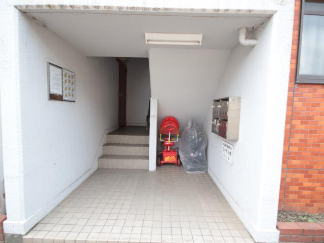 エントランス　駐車場