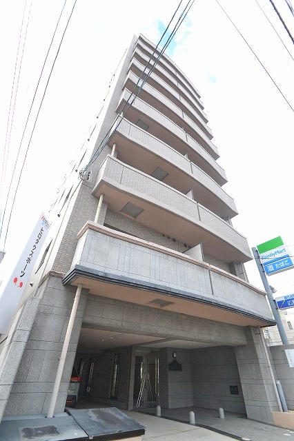 広島市西区南観音町のマンションの建物外観