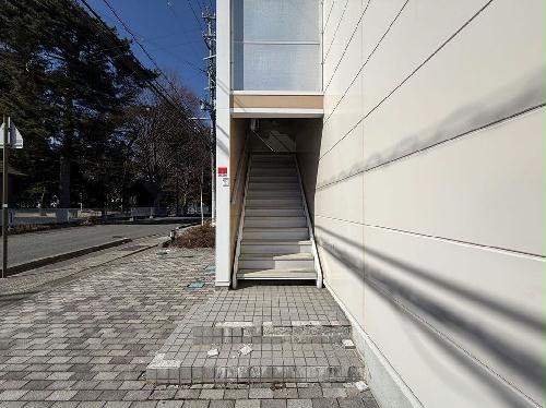 玄関　現状優先。設置は現地と異なる可能性があります。