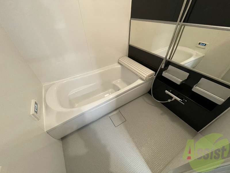 バス・シャワールーム　お風呂になります。一日の疲れを癒してくださいね。