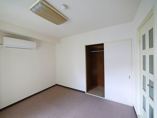 その他部屋・スペース　落ち着いた色調の洋室です