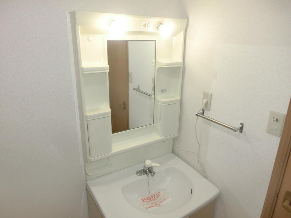 洗面設備　シャワー付洗面台