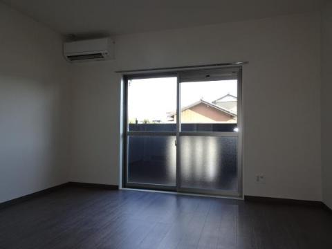 居室・リビング　室内