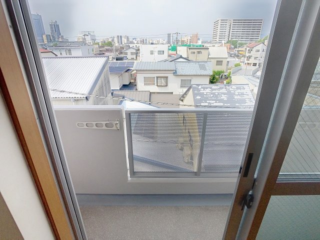 バルコニー　現況が相違する場合は現況を優先致します。2025年8月撮影