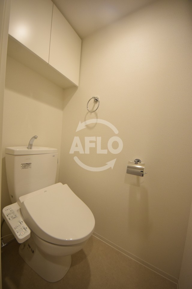 トイレ　セレニテ本町東リアン　トイレ