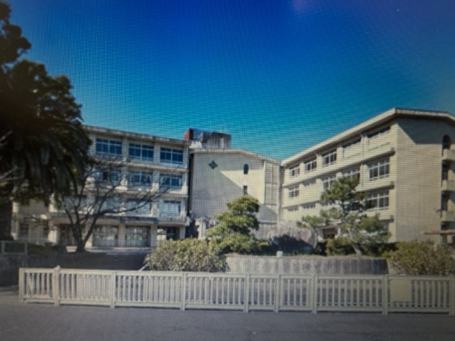 中学校　静岡市立城山中学校（中学校）まで1207m