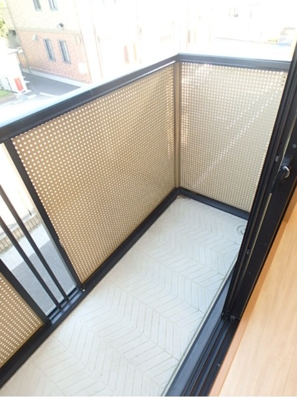 バルコニー　図面と現状に相違がある場合には現状を優先