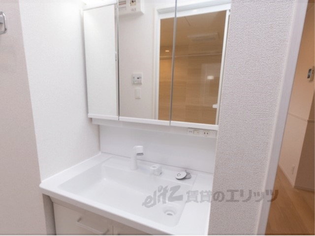 洗面設備　同仕様