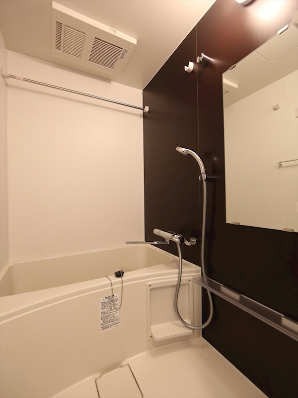 バス・シャワールーム　バスルーム　浴室暖房乾燥機付き