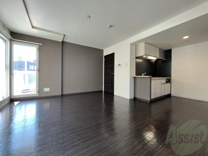 居室・リビング　広くてきれいなリビングです！快適に過ごせそうですね。