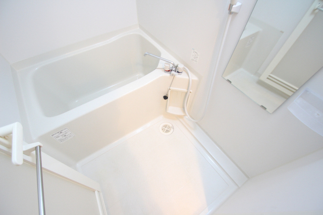 バス・シャワールーム　※他のお部屋の参考写真です。
