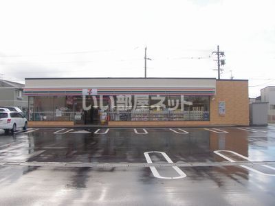 コンビニ　セブンイレブン　金沢久安2丁目店（コンビニ）まで348m