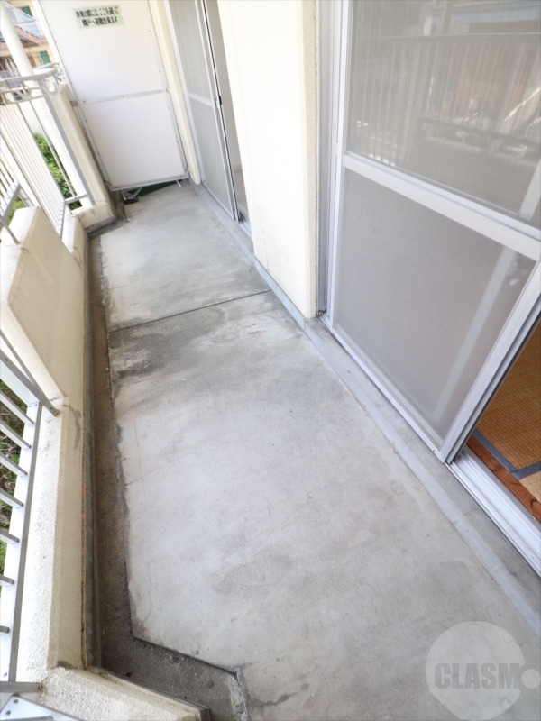 バルコニー　明るいバルコニー