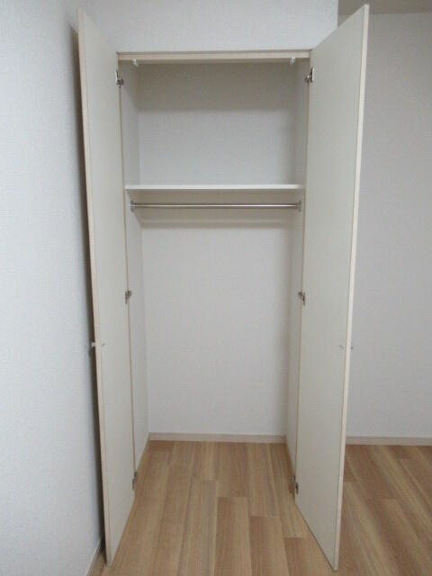 収納　洋室収納