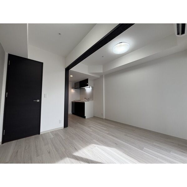 居室・リビング　同じシリーズの部屋写真となります。