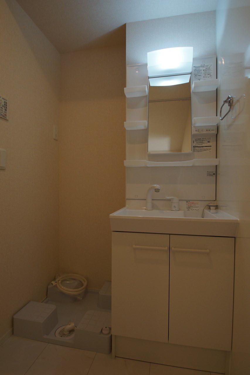 洗面設備　脱衣スペースもあります