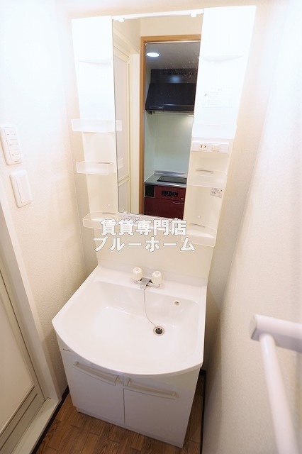 洗面設備　独立洗面台あります！
