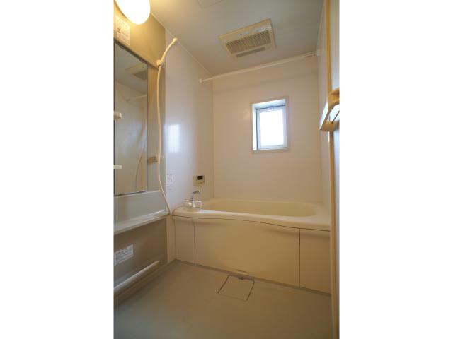 バス・シャワールーム　浴室換気乾燥機つき