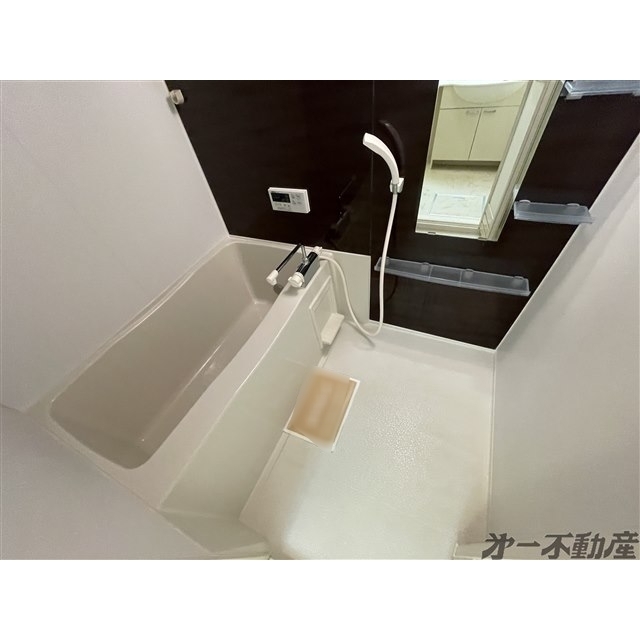 バス・シャワールーム　バスルーム