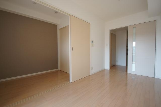 居室・リビング　こちらの居間で趣味の時間をお楽しみください