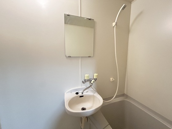 洗面設備　※別部屋の写真です