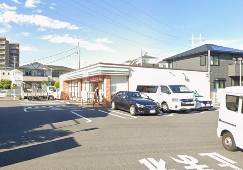 コンビニ　セブンイレブン 足立青井５丁目店（コンビニ）まで350m