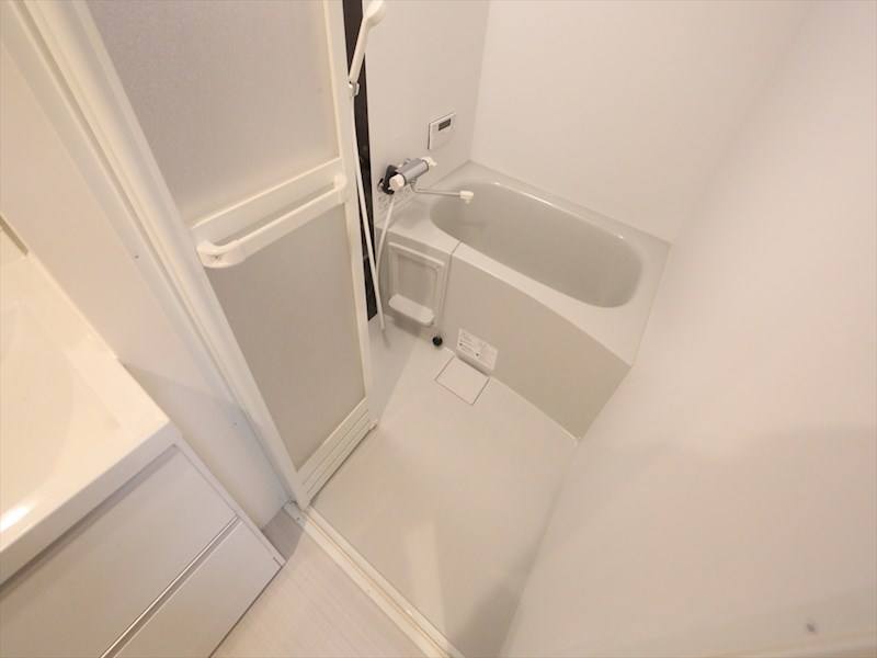 バス・シャワールーム　浴室暖房乾燥機付　追い焚き・オートバス機能付お風呂