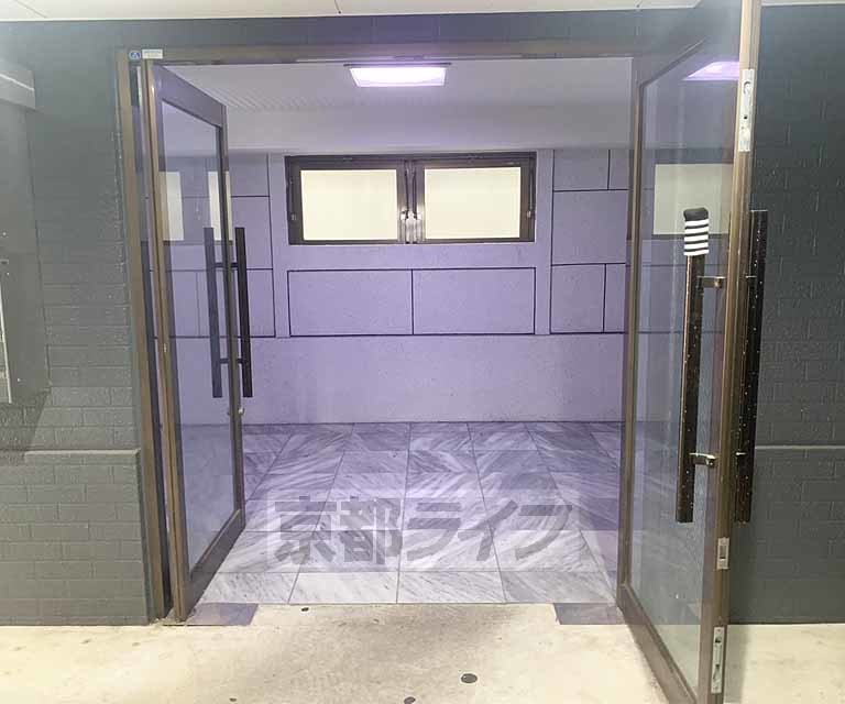 ロビー　広々したエントランスです。