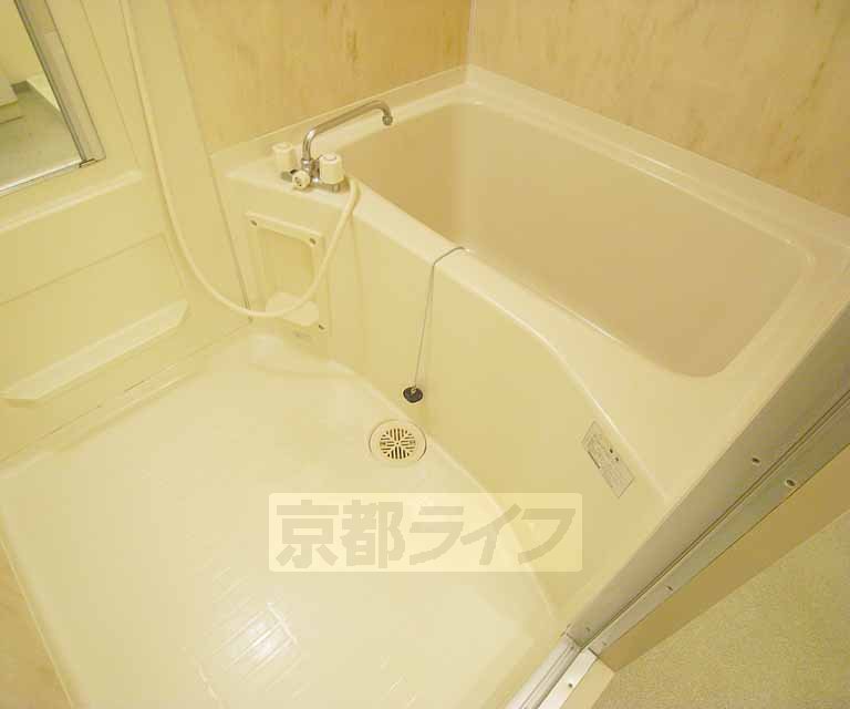 バス・シャワールーム　浴室です。