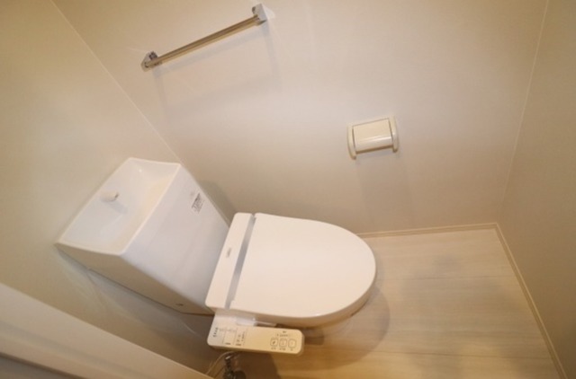 トイレ　温水洗浄便座！